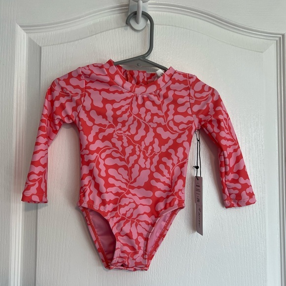 Feather 4 Arrow- Wave Chaser Surf Suit (Sugar Coral) - Picture 5 of 6